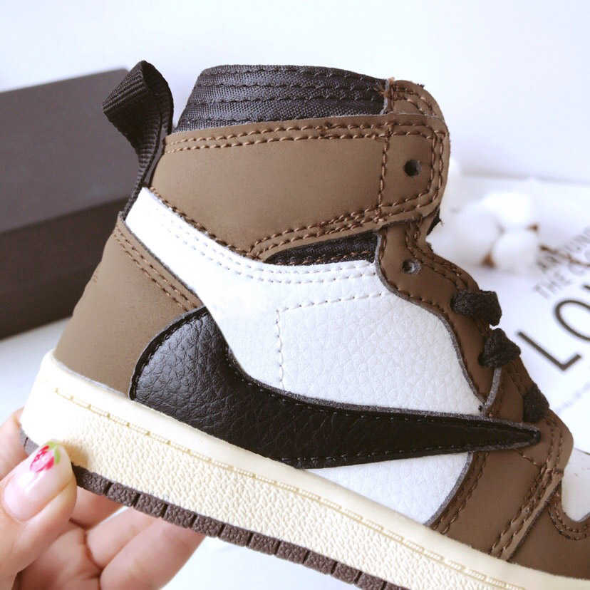 Infants Mocha Travis Scotts classic design Basketball Shoe Children Hi OG kids Jacks 1S Toddler 35th Anniversary D x AJS1 I Mid PJ Tucker, 10
Infants Mocha Travis Scotts classic design Basketball Shoe Children Hi OG kids Jacks 1S Toddler 35th Anniversary D x AJS1 I Mid PJ Tucker, 10