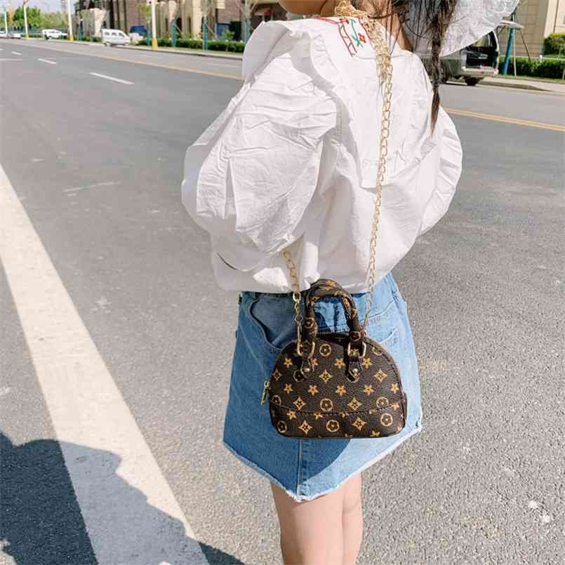 kids handbags Princess shell bags girls handbag Mini tote purse girl messenger bag designer printing portable decoration wallet G4OG7RZ, White
kids handbags Princess shell bags girls handbag Mini tote purse girl messenger bag designer printing portable decoration wallet G4OG7RZ, White