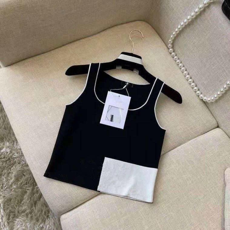 T-shirt Ladies Top Tank Camis Brand Cotton Sexy Black White 2 colors Camisole Letter Short Sleeve for women and Girl vest
T-shirt Ladies Top Tank Camis Brand Cotton Sexy Black White 2 colors Camisole Letter Short Sleeve for women and Girl vest