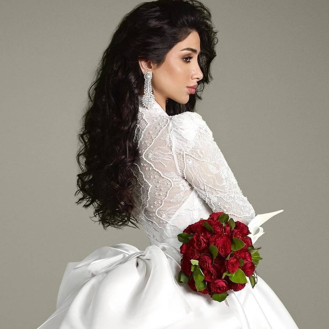 Elegant Mermaid Bridal Gowns Deep V-neck Long-sleeves Custom made Race Wedding Dresses Court Train Satin Ruched Tulle Beach Vestido de noiva