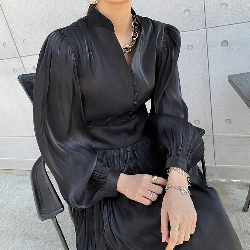 V Neck Single-breasted Fold Glossy Lace-up Slim High Waist Lantern Sleeve Solid A Line Dresses Women 210615, White
V Neck Single-breasted Fold Glossy Lace-up Slim High Waist Lantern Sleeve Solid A Line Dresses Women 210615, White