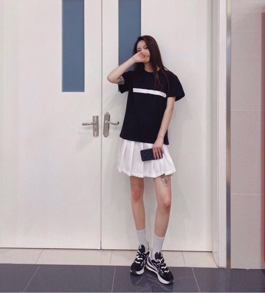 spring/summer fashion Women's Tops & Tee round collar pure cotton casual Couples with short sleeve Plus Size loose men Ms T-Shirt Thequality shirt
spring/summer fashion Women's Tops & Tee round collar pure cotton casual Couples with short sleeve Plus Size loose men Ms T-Shirt Thequality shirt