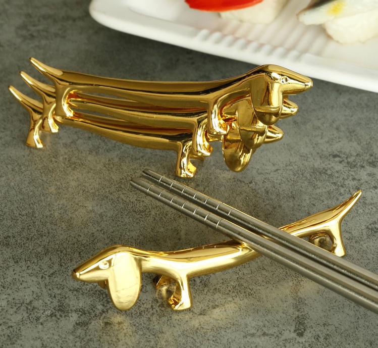 100pcs Creative Dachshund Style Chopsticks Rest 4 Colors Zinc Alloy Cutlery Holder Hotel Restaurant Dog Chopsticks Rack