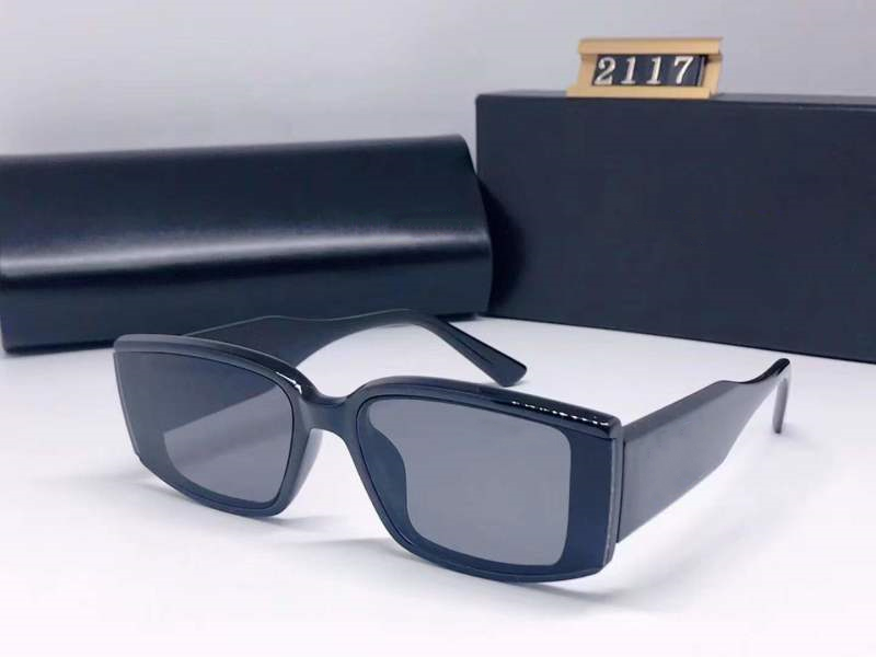 0071 Fashion Sunglasses for women men Retro full frame Vintage style Eyewear Top Quality popula Sun glasses UV400 Protection With case
0071 Fashion Sunglasses for women men Retro full frame Vintage style Eyewear Top Quality popula Sun glasses UV400 Protection With case