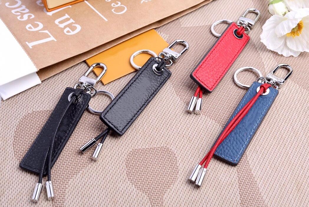 Sided Leather Key chain Buckle Black Letter Flower Designer Car Keychain Handmade Classic Keychains Unisex Lover Decoration Pendant, Silver
Sided Leather Key chain Buckle Black Letter Flower Designer Car Keychain Handmade Classic Keychains Unisex Lover Decoration Pendant, Silver