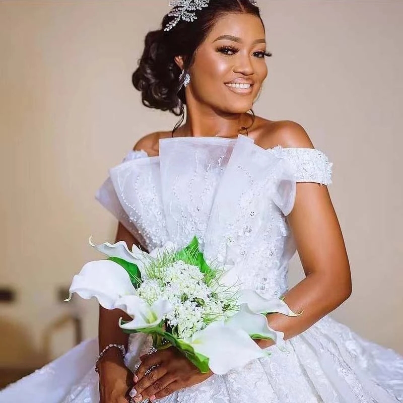 White Arabic Style A Line Church Wedding Gowns Tired Train Lace Up Back Bead Bridal Dress Puffy Tulle Skirt Vestido De Novia