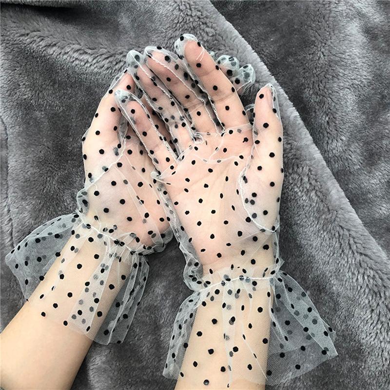 Pair Grace Autumn Summer Women Short Tulle Elastic Gloves Lace Spots Lotus Leaf Flexible Sheers Full Finger Accessories Five Fingers
Pair Grace Autumn Summer Women Short Tulle Elastic Gloves Lace Spots Lotus Leaf Flexible Sheers Full Finger Accessories Five Fingers
