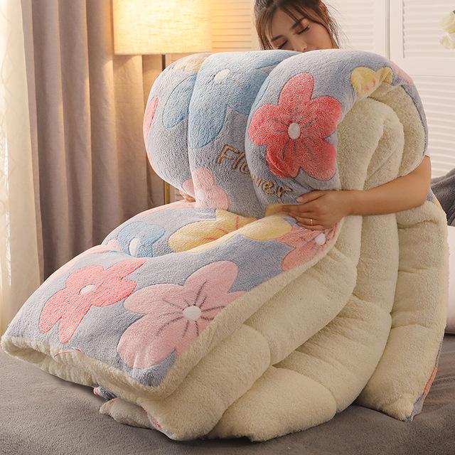 Winter Super Warm Cashmere Quilt Thick Flannel And Lamb Double-faced Velvet Wool Blankets Quilts 5kg Comforter For Bed Comforters & Sets
Winter Super Warm Cashmere Quilt Thick Flannel And Lamb Double-faced Velvet Wool Blankets Quilts 5kg Comforter For Bed Comforters & Sets