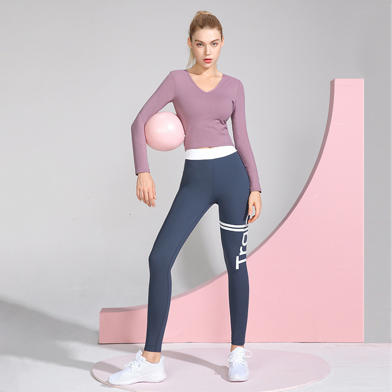tracksuits luxury yoga wearlulu suit running quick dry sports t-shirt women's high waist tight yoga pants two piece set, Gray
tracksuits luxury yoga wearlulu suit running quick dry sports t-shirt women's high waist tight yoga pants two piece set, Gray