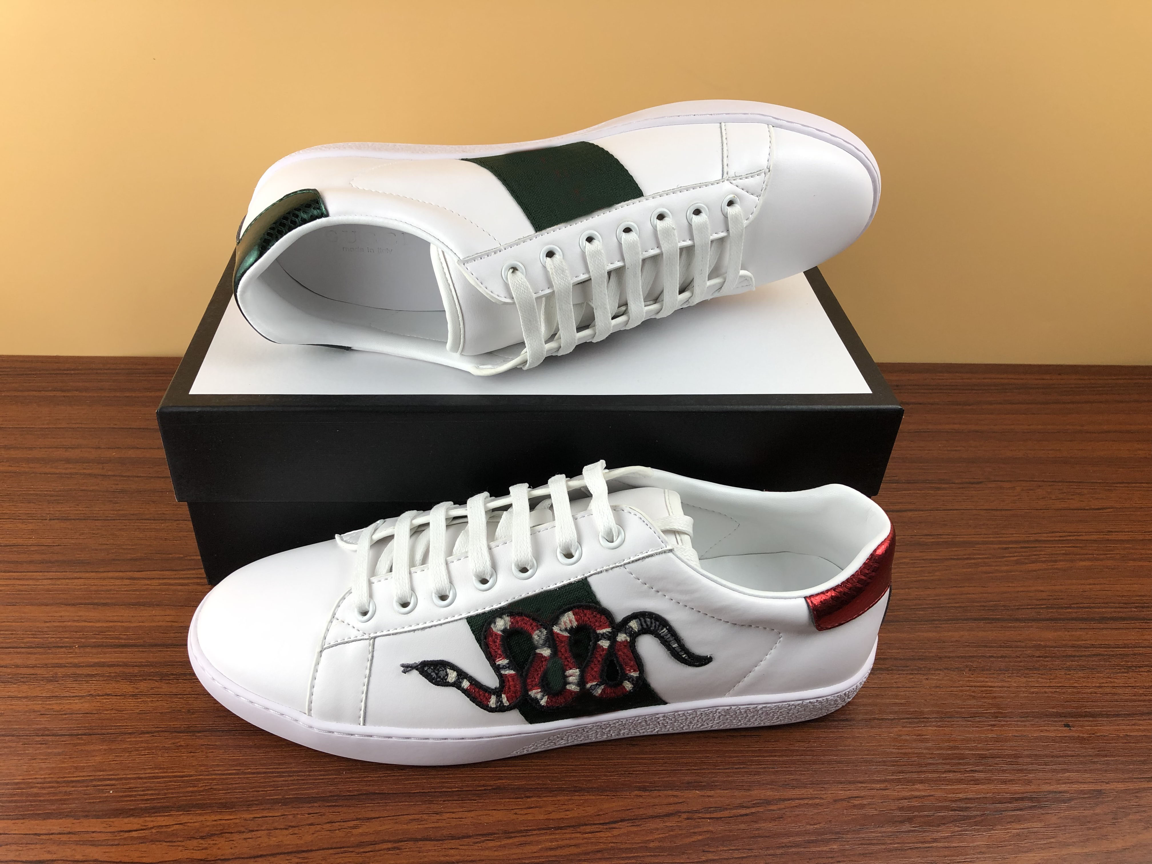 Hot Fashion Men Women casual Shoes white mens shoes Laser Fuchsia flat Sport sneakers Outdoor Trainers with box, Picture6
Hot Fashion Men Women casual Shoes white mens shoes Laser Fuchsia flat Sport sneakers Outdoor Trainers with box, Picture6