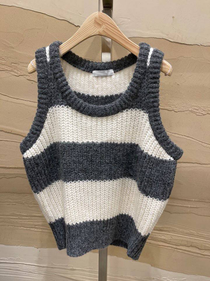 Nomikuma Spring Women Sweater Vest Korean Hit Color Striped Sleeveless Knitwear Causal O-neck Women Knitted Tops 6E209 210427