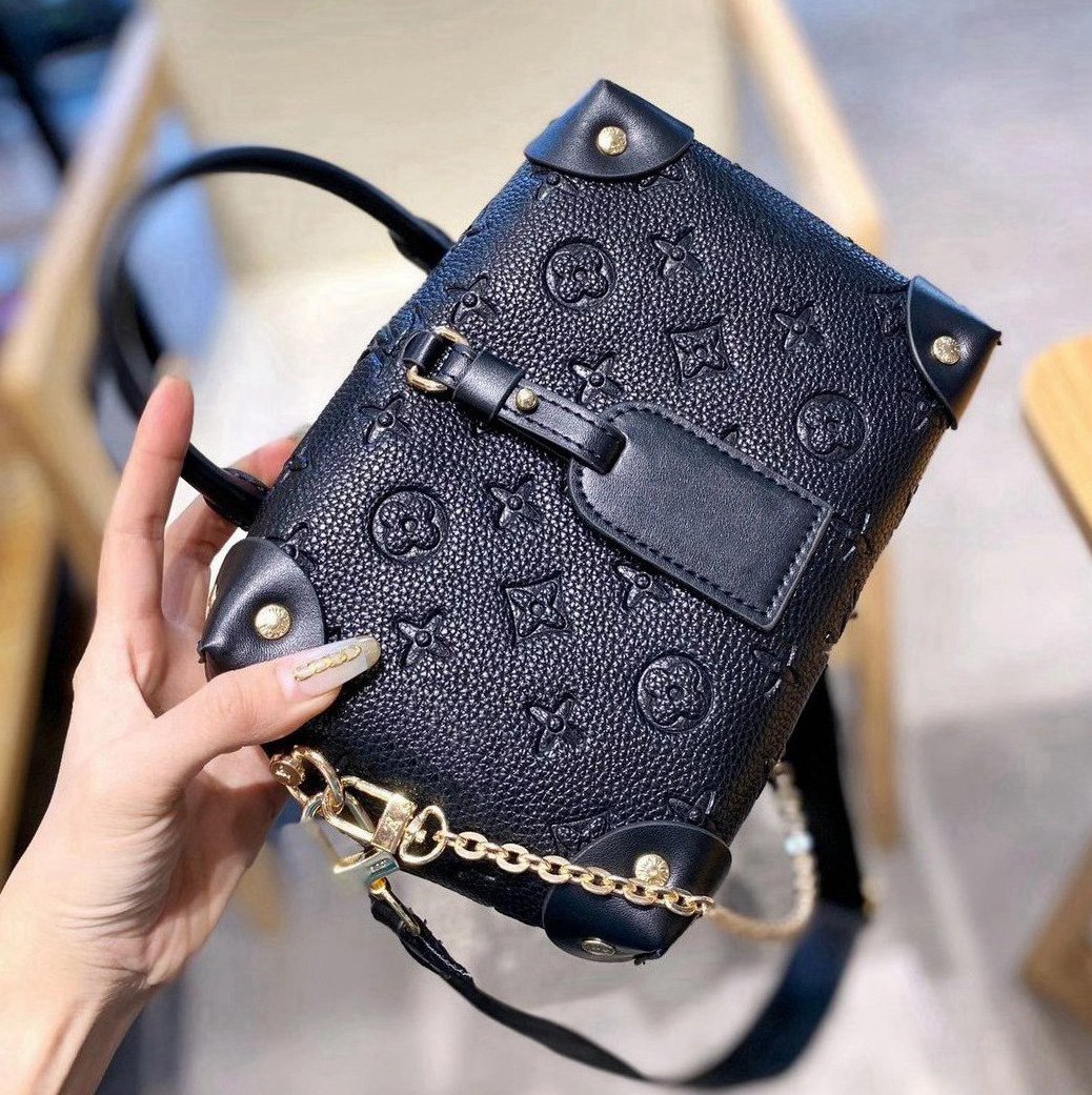 Original Leather Luxury Designers Women Bags Handbags Ladies Fashion Tote Crossbody Shoulder Bag Backpack -L0975, Red;black
Original Leather Luxury Designers Women Bags Handbags Ladies Fashion Tote Crossbody Shoulder Bag Backpack -L0975, Red;black