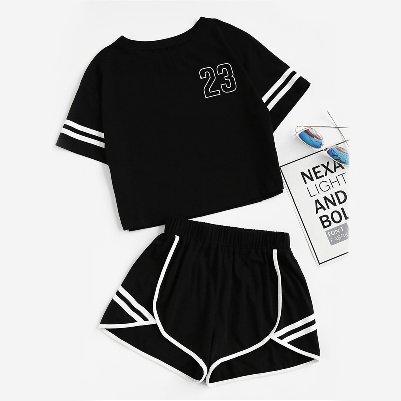 693.Women's tracksuits stylist print T-shirt shorts pants two piece set high quality black and white yellow red multi color short sleeve S-XL, Black 2
693.Women's tracksuits stylist print T-shirt shorts pants two piece set high quality black and white yellow red multi color short sleeve S-XL, Black 2