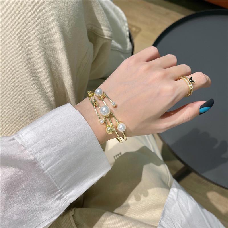 Bangle Kpop Gold Color Open Cuff Bangles Women Vintage Imitation Pearl Femme Jewelry
Bangle Kpop Gold Color Open Cuff Bangles Women Vintage Imitation Pearl Femme Jewelry
