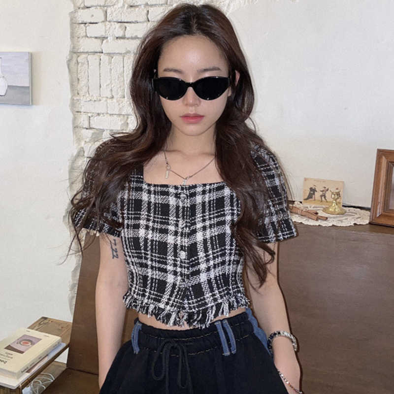 Korejpaa Women Shirt Summer Korean Chic Retro Square Collar Leaky Clavicle Single-Breasted Short Hem Tassel Tweed Blouses 210526