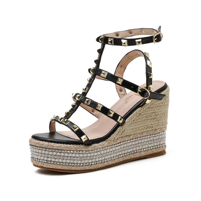 Fashion Korean Style Outer Wear Rivet Thick-soled Fish Mouth Beach Slope With Rhinestone Sandals Platform, Black
Fashion Korean Style Outer Wear Rivet Thick-soled Fish Mouth Beach Slope With Rhinestone Sandals Platform, Black