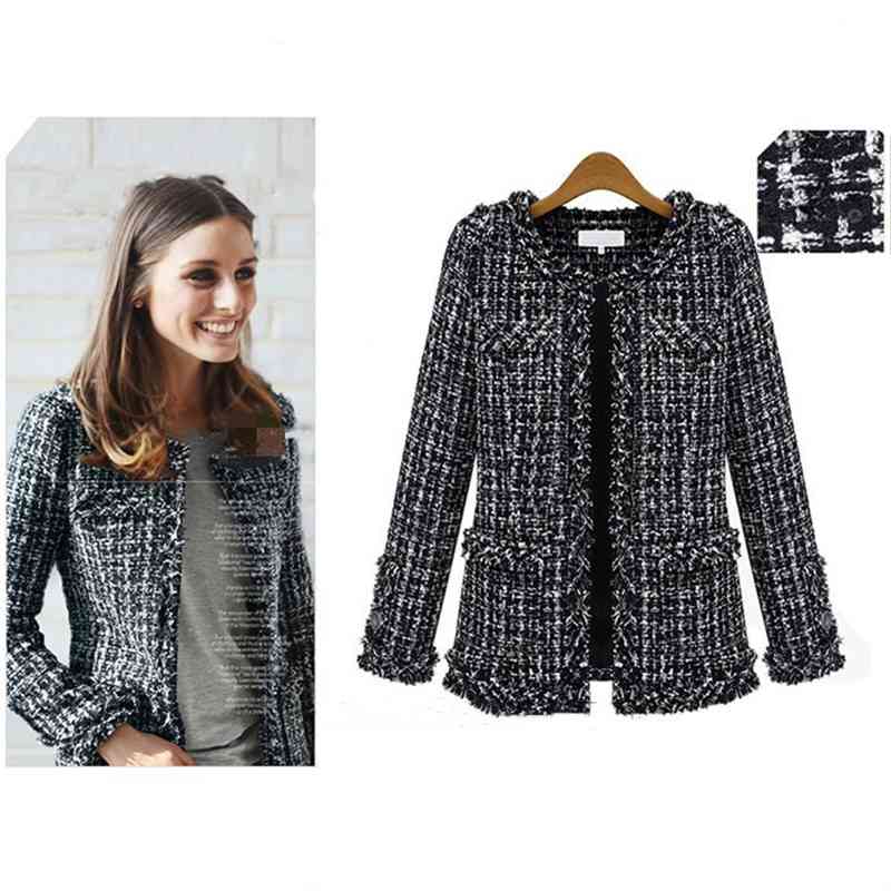 Autumn Winter Black White Plaid Loose Short Coat Women Vintage O Neck Long Sleeve Tassel Tweed Plus Size Ladies Jacket 210526