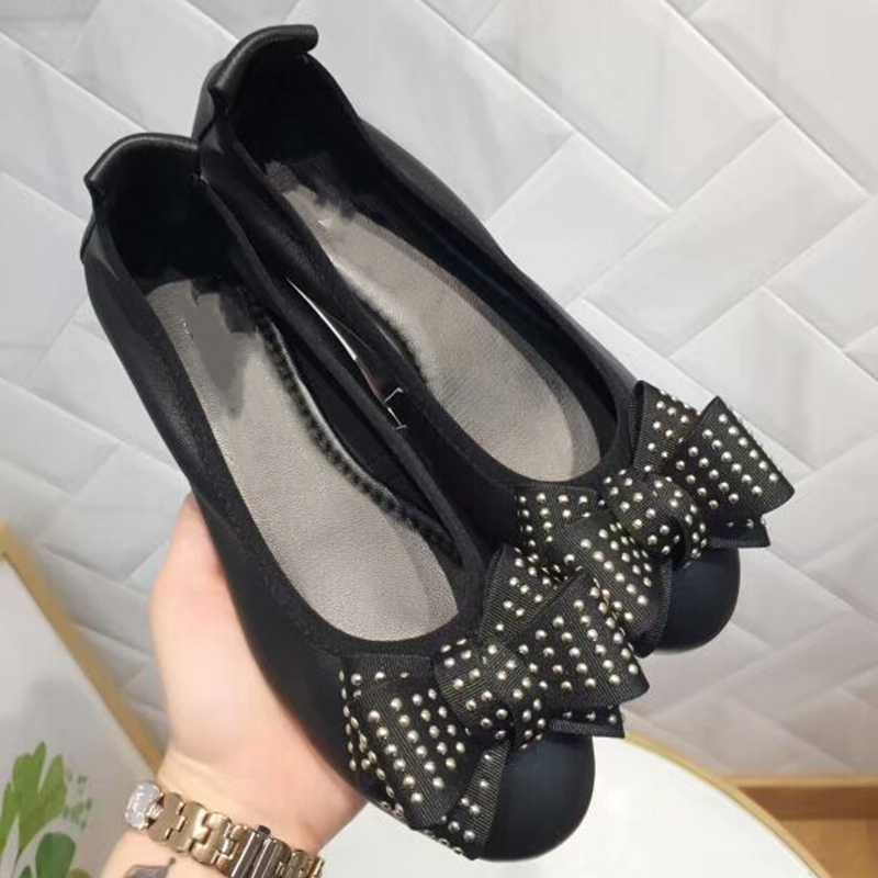 2021 women's shoes dancing ballet flats flat heel lafers flower metal buckle fashion high quality round head Princess Wedding Dress Soft and comfortable35-42, Black
2021 women's shoes dancing ballet flats flat heel lafers flower metal buckle fashion high quality round head Princess Wedding Dress Soft and comfortable35-42, Black