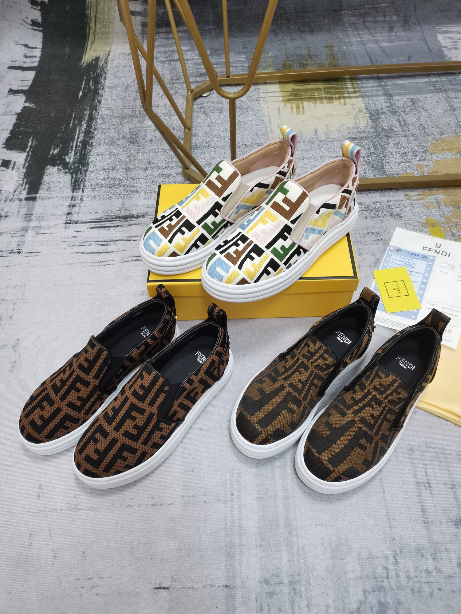Fashion Best Top Quality real leather Handmade Multicolor Gradient Technical sneakers men women shoes Trainers shoe008 2501, Box
Fashion Best Top Quality real leather Handmade Multicolor Gradient Technical sneakers men women shoes Trainers shoe008 2501, Box