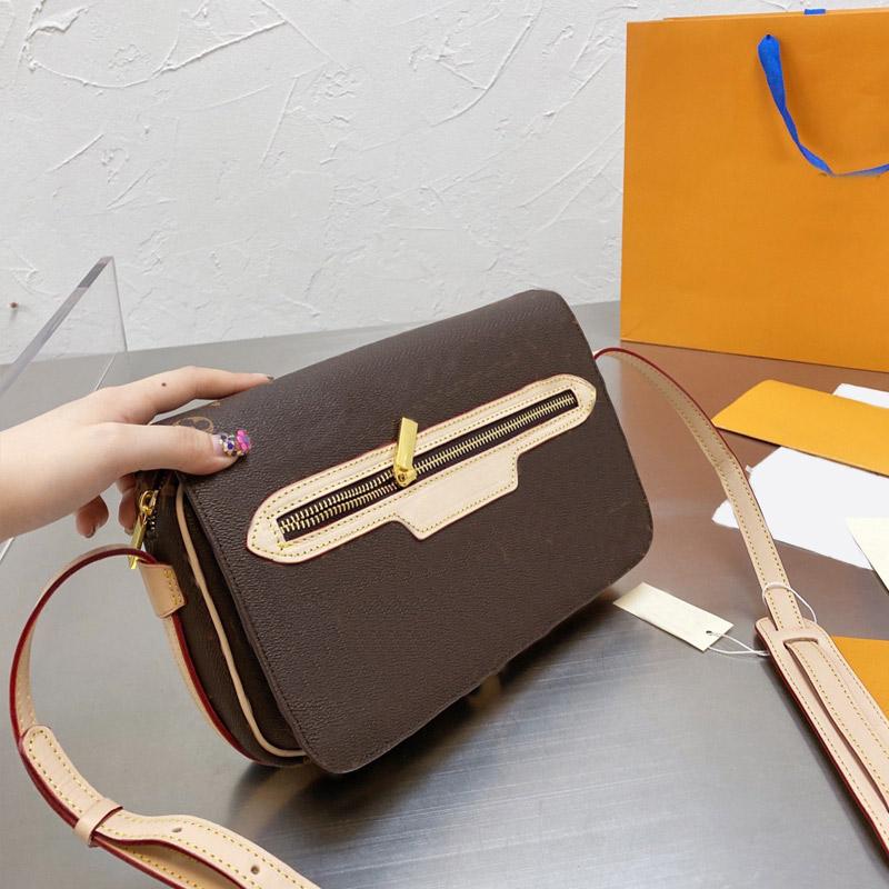 Handbags Messenger Bags Women Shoulder Bag Fashion Old Flower Genuine Leather Letter Printing Hasp Zipper Grain Adjustable Strap
Handbags Messenger Bags Women Shoulder Bag Fashion Old Flower Genuine Leather Letter Printing Hasp Zipper Grain Adjustable Strap