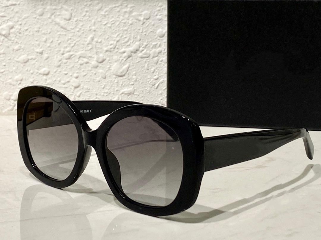 top quality 9091 womens Sunglasses for women men sun glasses fashion style protects eyes UV400 lens with case, White;black
top quality 9091 womens Sunglasses for women men sun glasses fashion style protects eyes UV400 lens with case, White;black