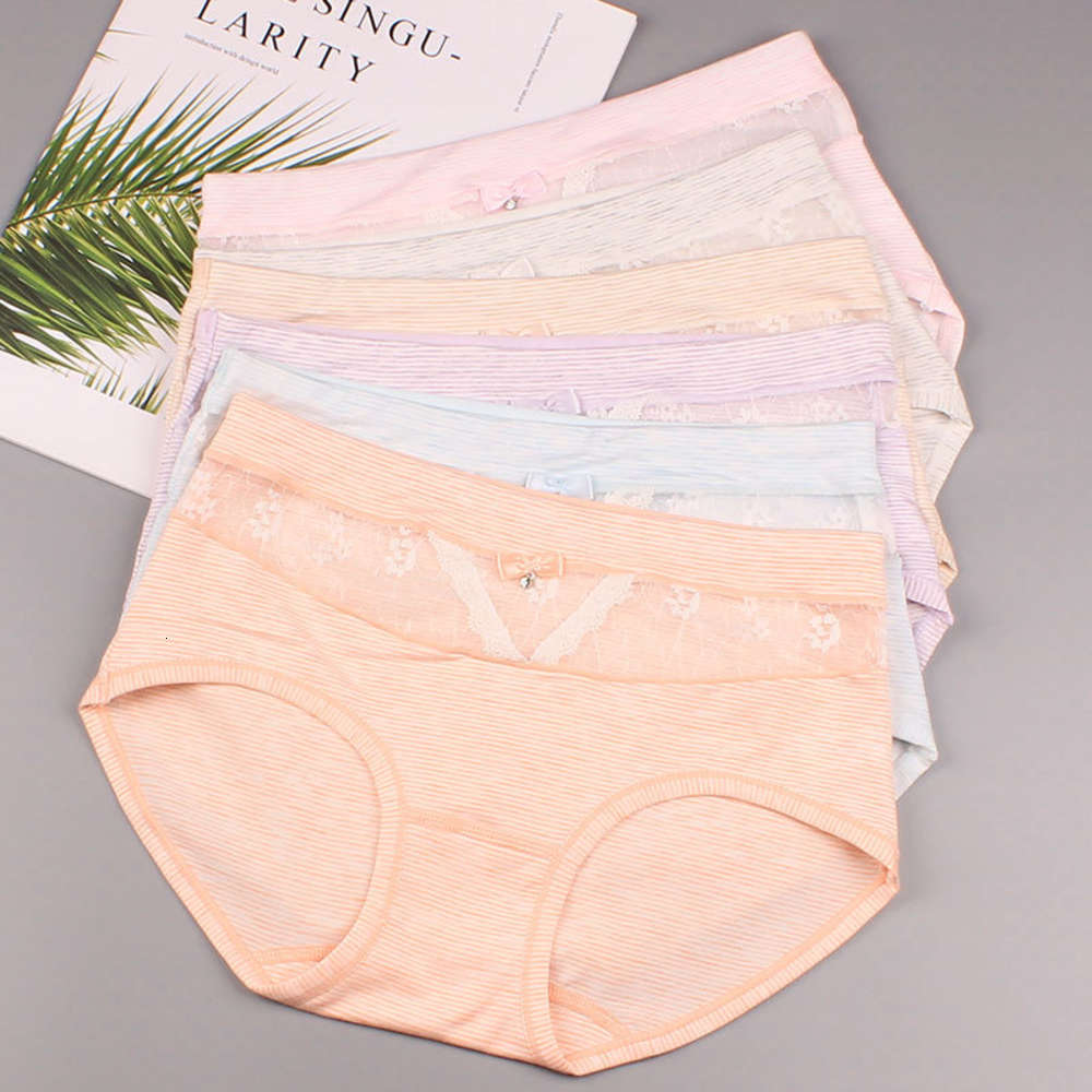 Lace women's underwear colored cotton medium Waist Shorts bow diamond junior high school girls' small version briefs, Black;white
Lace women's underwear colored cotton medium Waist Shorts bow diamond junior high school girls' small version briefs, Black;white