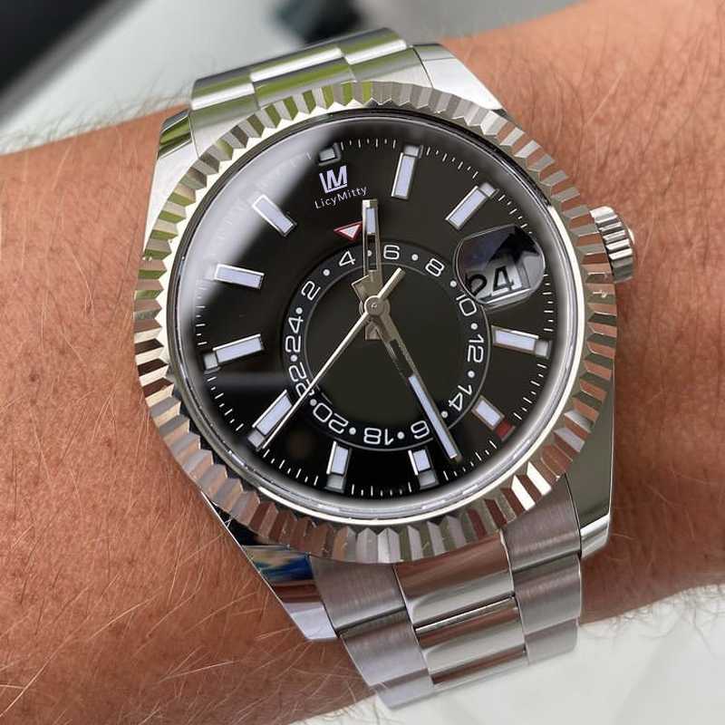 Dual Time Zone Sky Dweller Men Watches 2021 Luxury 904L Stainless Steel Automatic Mechanical Sweep Movement Wristwatches
Dual Time Zone Sky Dweller Men Watches 2021 Luxury 904L Stainless Steel Automatic Mechanical Sweep Movement Wristwatches