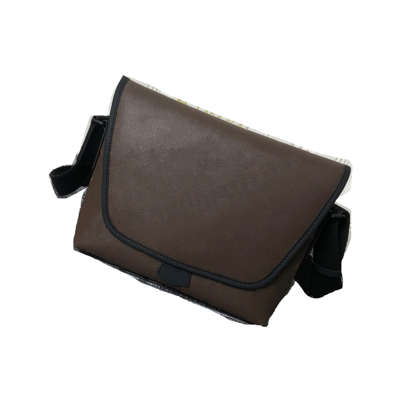 Top quality male postman bag leather cover letter designer luxury one-shoulder dress for work fashion M45557 SIZE 27-22-7.5cm
Top quality male postman bag leather cover letter designer luxury one-shoulder dress for work fashion M45557 SIZE 27-22-7.5cm