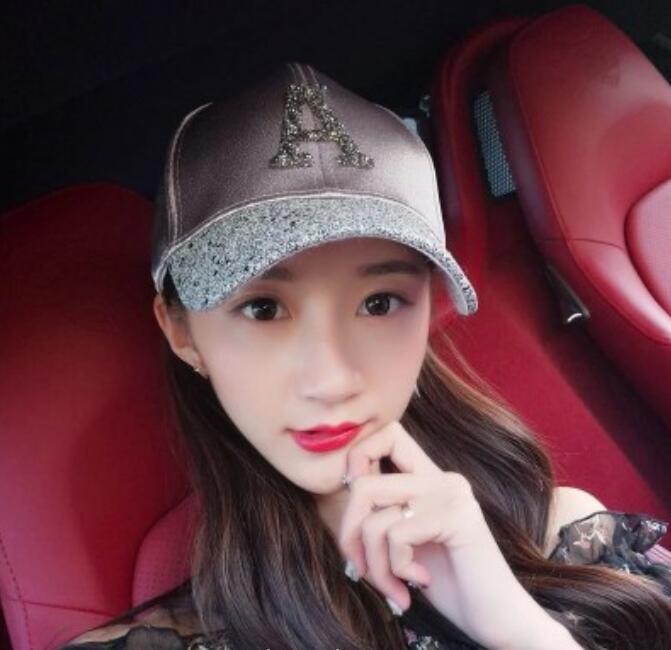 Women's Cap Rhinestone Sequin Letter Baseball Cap Summer Girls Female Snapback Hip Hop Caps Adjustable Sun Hat GC815