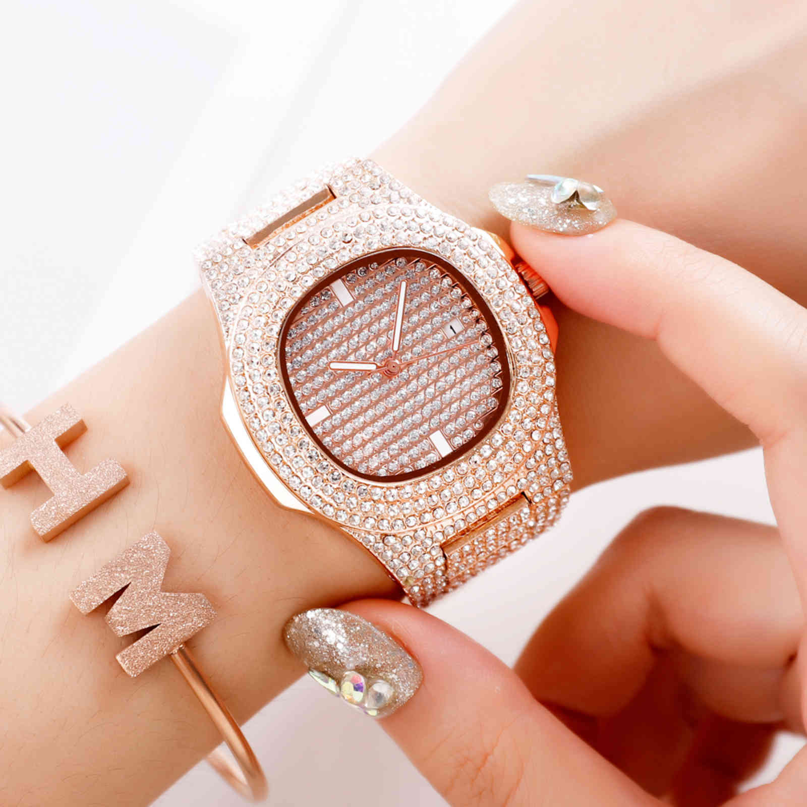 Women Fashion Luxury Two Tone Diamond Lady Gift Set Bling Hip Hop Iced Out Watches With Bracelet relogio feminino, M-510b
Women Fashion Luxury Two Tone Diamond Lady Gift Set Bling Hip Hop Iced Out Watches With Bracelet relogio feminino, M-510b