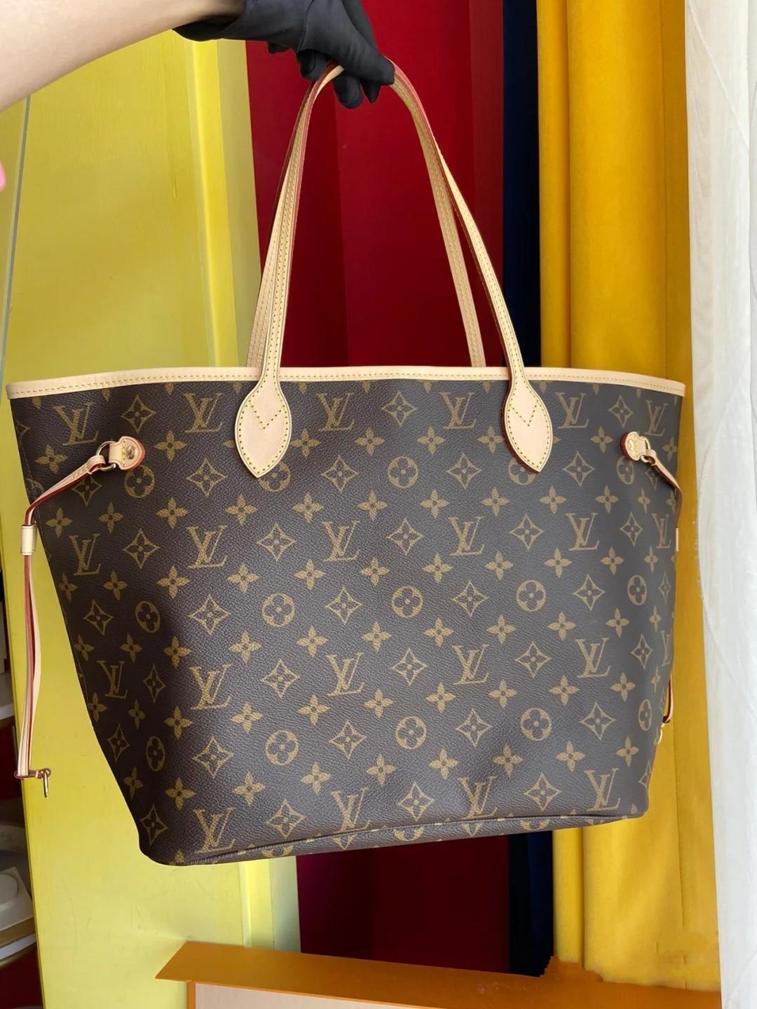 LV LOUIS BAG VITTON 020 Designers Handbags Women Messenger Bags Fashion Ladies 2 Pcs Set Shoulder Bag Female Totes
LV LOUIS BAG VITTON 020 Designers Handbags Women Messenger Bags Fashion Ladies 2 Pcs Set Shoulder Bag Female Totes