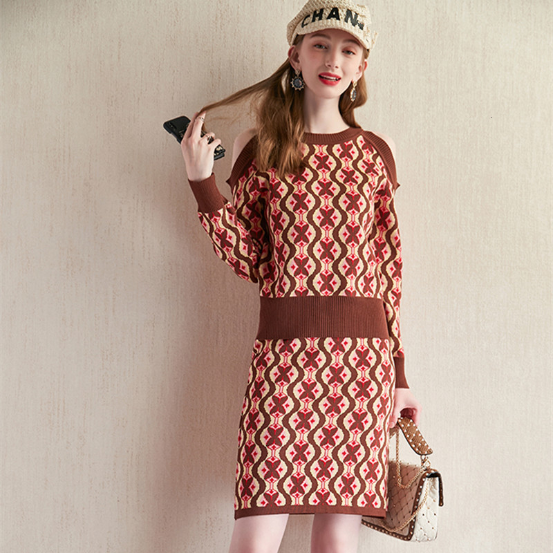 Women Jacquard Knit Off Shoulder Long Sleeve Pullover Sweater + Bodycon Mini Skirt Suits For Autumn Woman Skirt Set 210515
