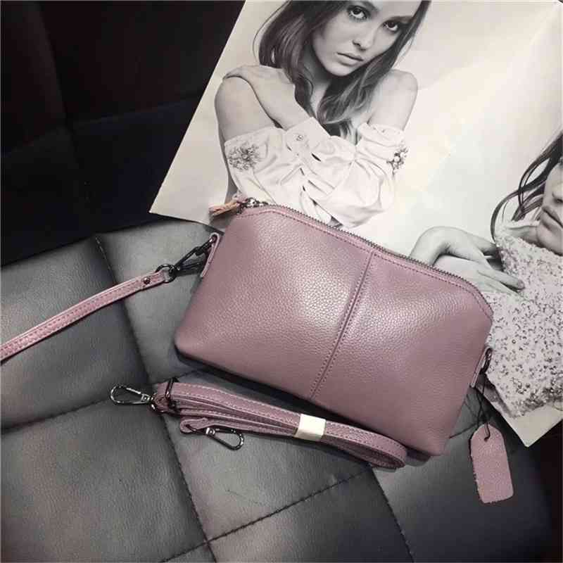Women Luxurys Designers Bags 2021 Leather high capacity Korean Single Messenger soft leather lady Designer Handbag Handbags Totes Crossbody Bag
Women Luxurys Designers Bags 2021 Leather high capacity Korean Single Messenger soft leather lady Designer Handbag Handbags Totes Crossbody Bag