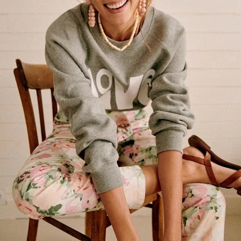 women's jackets gray female sweatshirt with a print pattern, loose hoodie, casual round turtleneck, long sleeve winter. fi61, Black;brown
women's jackets gray female sweatshirt with a print pattern, loose hoodie, casual round turtleneck, long sleeve winter. fi61, Black;brown