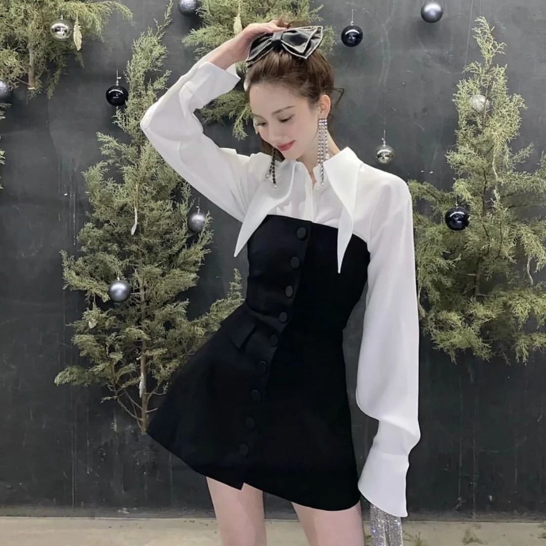 Solid Fashion Pearl Women Shirt Spring Summer Vintage Long Sleeve Simple Button-Up Office Lady Chic Blouse Outwear 210521