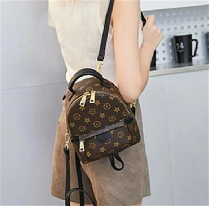 New Women messenger bag Classic Fashion luxurys designers bags women bag Shoulder Bags Lady travel Totes purse handbags student, Brown
New Women messenger bag Classic Fashion luxurys designers bags women bag Shoulder Bags Lady travel Totes purse handbags student, Brown