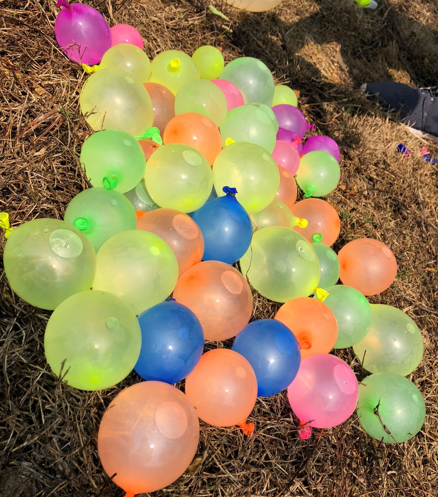 Summer Colorful Bunch of Balloons Magic Water-filled Balloon Children Garden Beach Party Play In The Water For Kids Waters Bombs Games Toys01, Multicolor
Summer Colorful Bunch of Balloons Magic Water-filled Balloon Children Garden Beach Party Play In The Water For Kids Waters Bombs Games Toys01, Multicolor
