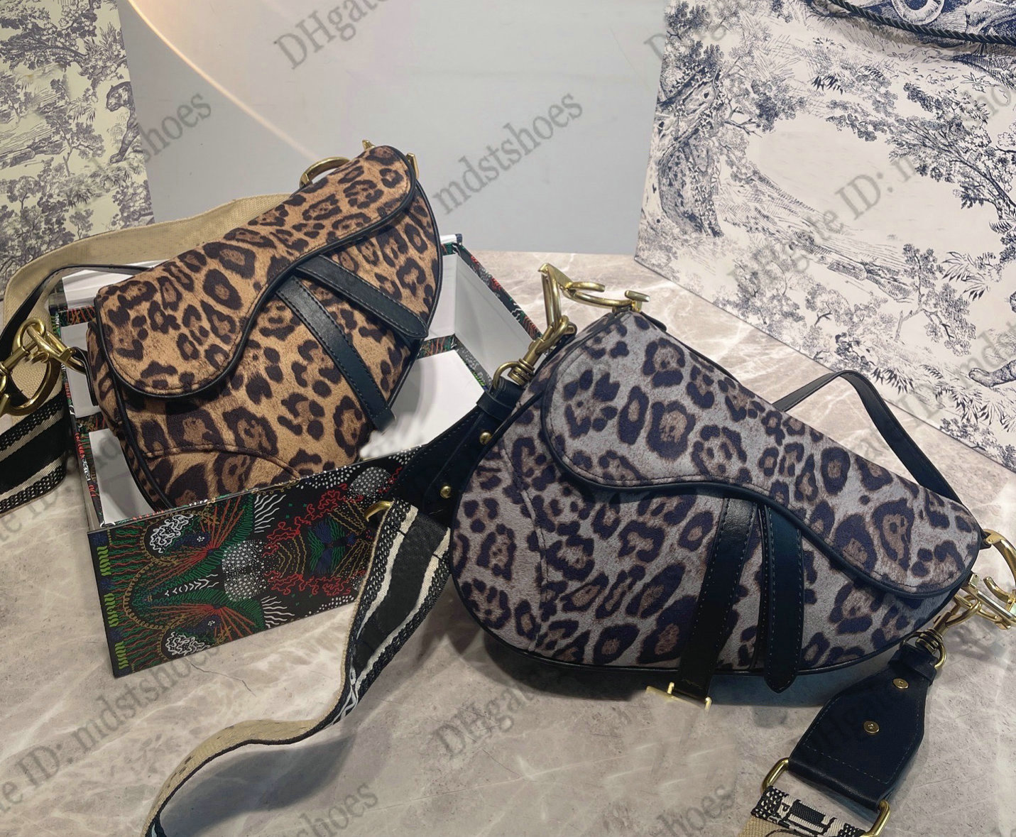 Leopard Saddle Bag Beige Multicolor Mizza Embroidery Leather Medium Flap Shoulder Bag Women Designer Oblique Jacquard Handbag Cross Body Lux
Leopard Saddle Bag Beige Multicolor Mizza Embroidery Leather Medium Flap Shoulder Bag Women Designer Oblique Jacquard Handbag Cross Body Lux
