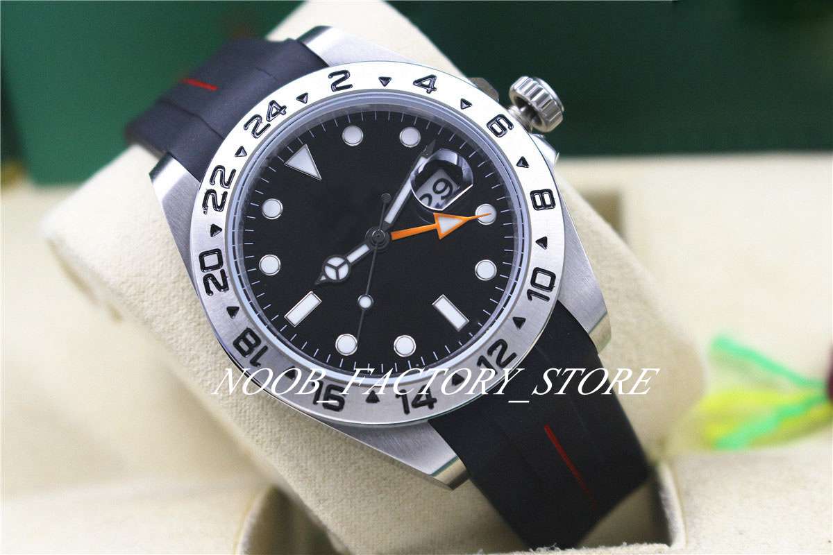 4 style Watch Men 42MM 2813 Movement Automatic Mechanical rubber strap Men's watch mens watches 216570 Black White Dial Super Luminous Wristwatches original box
4 style Watch Men 42MM 2813 Movement Automatic Mechanical rubber strap Men's watch mens watches 216570 Black White Dial Super Luminous Wristwatches original box