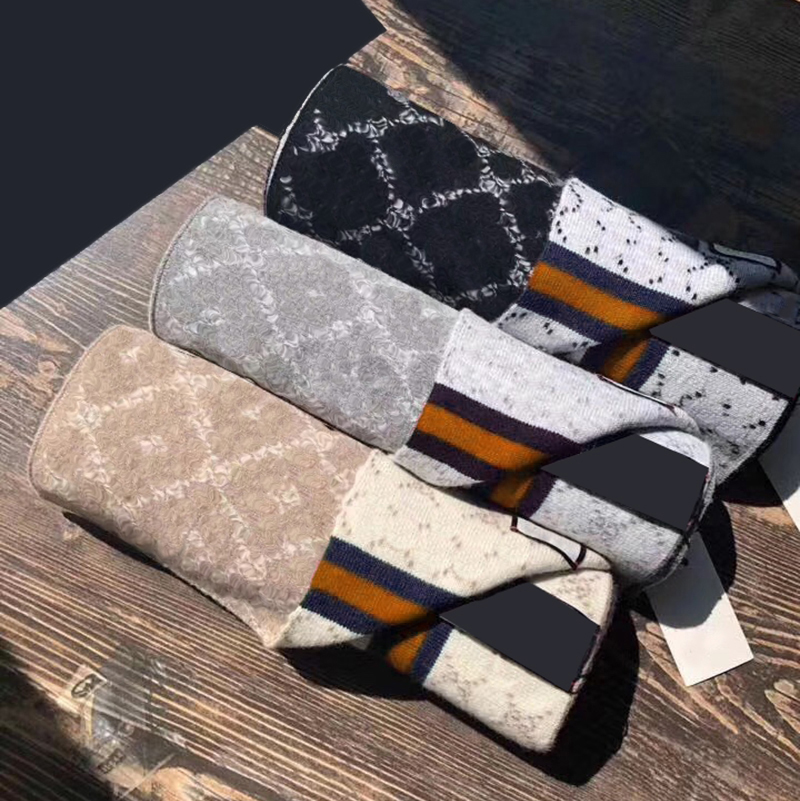 Luxurys Shawl Men's New Winter Scarf Classic Plaid Designers Scarves Fashion Long Shawls High Quality Outdoor Warm 190*36cm
Luxurys Shawl Men's New Winter Scarf Classic Plaid Designers Scarves Fashion Long Shawls High Quality Outdoor Warm 190*36cm