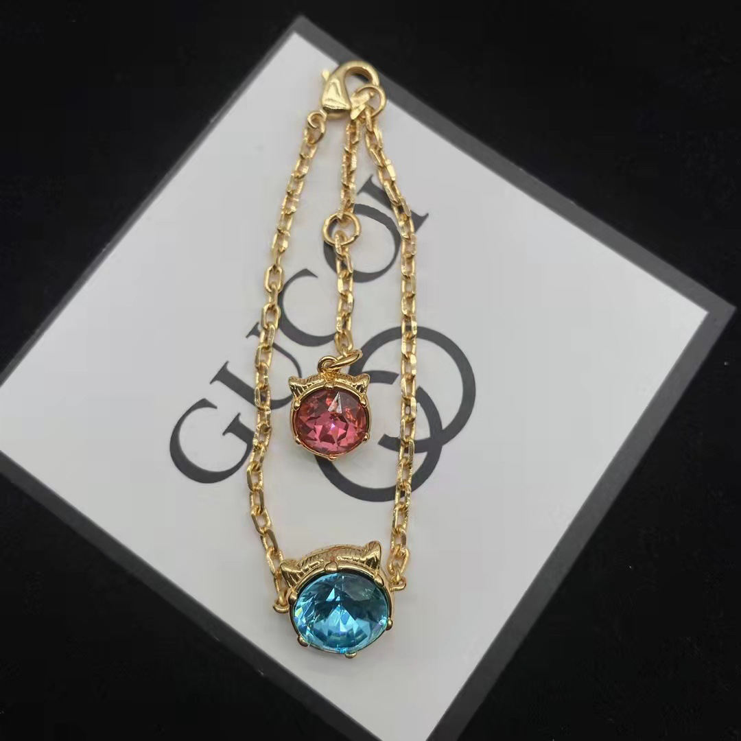 new double-sided head Bracelet women's diamond inlaid fashion simple style personalized hand decoration exclusive jewelry sale
new double-sided head Bracelet women's diamond inlaid fashion simple style personalized hand decoration exclusive jewelry sale