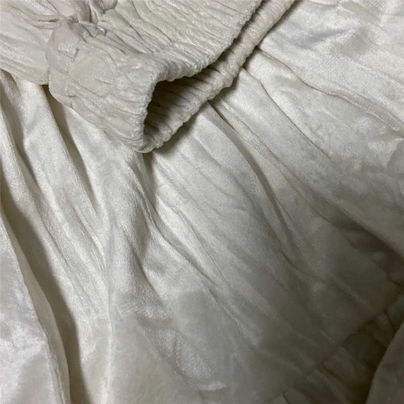 Women Vintage Velvet Long Pleated Skirt Korean Style Ladies Elastic Midi High Waist Black Skirt Spring Harajuku Gothic Clothes 210619wtt