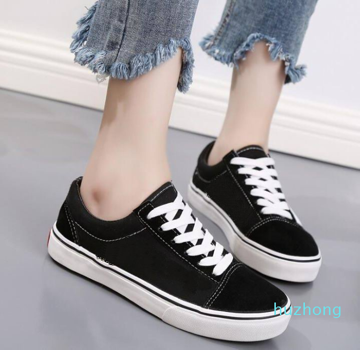 HOT Classics Canvas Men Women Casual Shoes Classic Black White/all black Skateboard Shoes
HOT Classics Canvas Men Women Casual Shoes Classic Black White/all black Skateboard Shoes