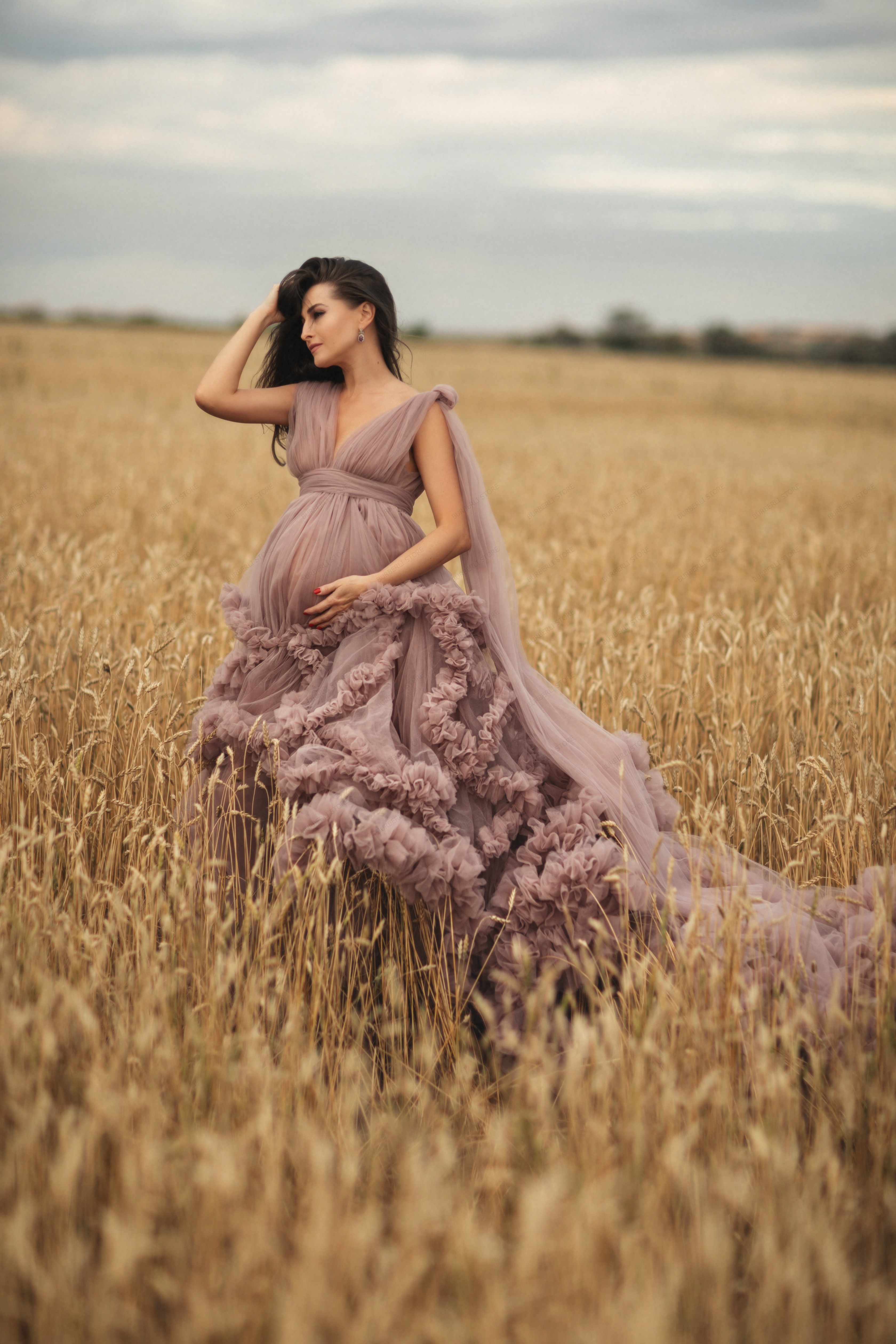 Fluffy tulle maternity dress with long V-neck and bow-knot shoulders, suitable for banquet prom plus size photography, Same as picture
Fluffy tulle maternity dress with long V-neck and bow-knot shoulders, suitable for banquet prom plus size photography, Same as picture