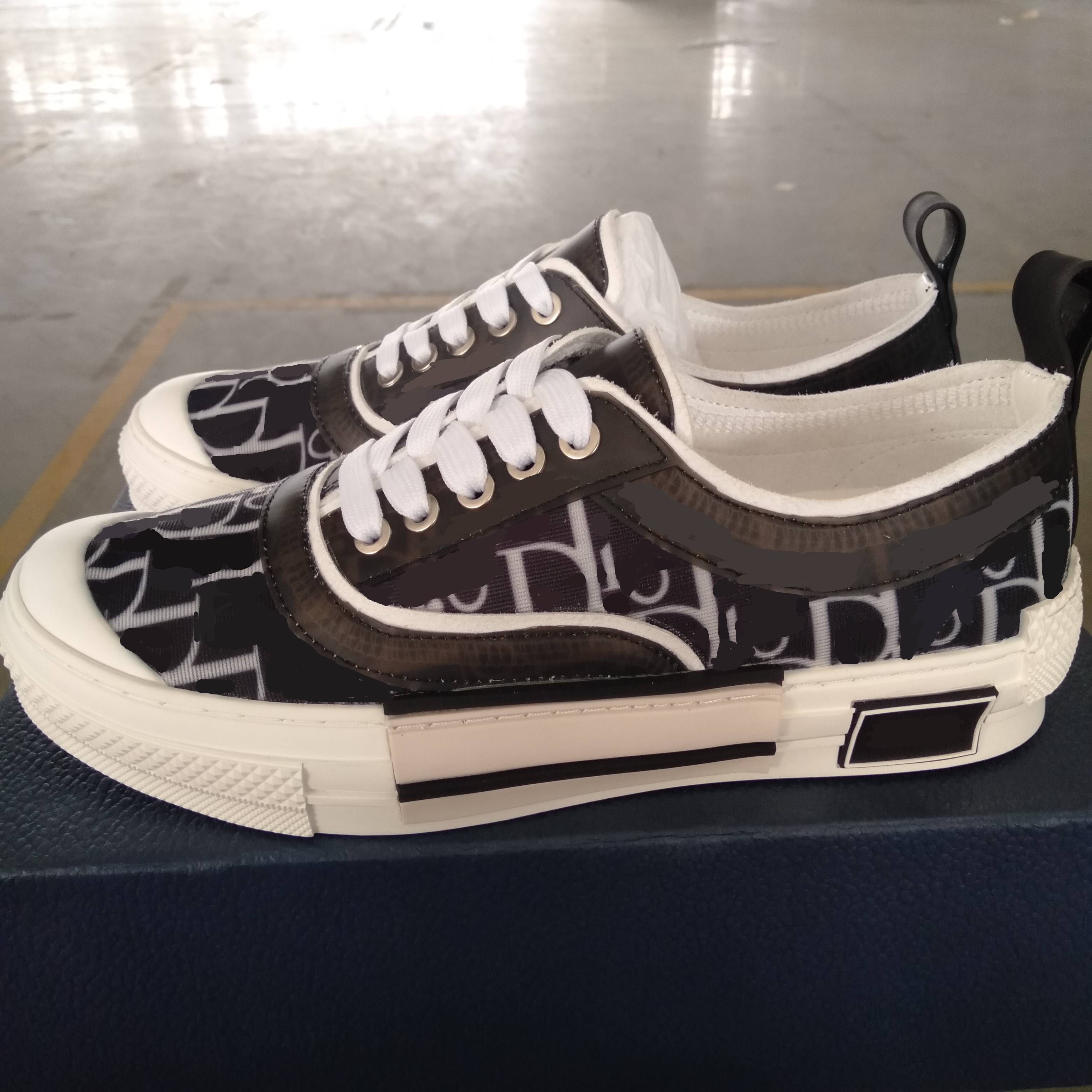 High Quality B23 D-Connect Casual Shoes Low Sneakers Oblique Trainers Embroidery Printed Alphabet Canvas Shoe Women Men Outdoor Szie34-46
High Quality B23 D-Connect Casual Shoes Low Sneakers Oblique Trainers Embroidery Printed Alphabet Canvas Shoe Women Men Outdoor Szie34-46