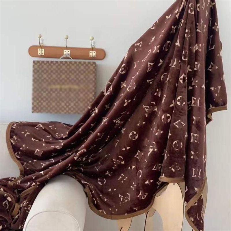 Fashion Comfortable Soft Nordic Luxurys Blankets Air Conditioning Leisure Sofa Office Travel Blanket wholesale
Fashion Comfortable Soft Nordic Luxurys Blankets Air Conditioning Leisure Sofa Office Travel Blanket wholesale