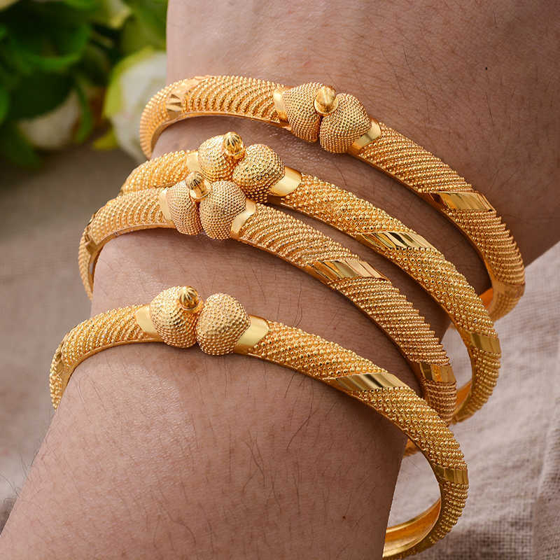 24k 4pcs/lot Dubai India Ethiopian Gold Color Bangles for Women Girls Party Jewelry Wedding Wife Heart Bangles&bracelet Gifts Q0720
24k 4pcs/lot Dubai India Ethiopian Gold Color Bangles for Women Girls Party Jewelry Wedding Wife Heart Bangles&bracelet Gifts Q0720
