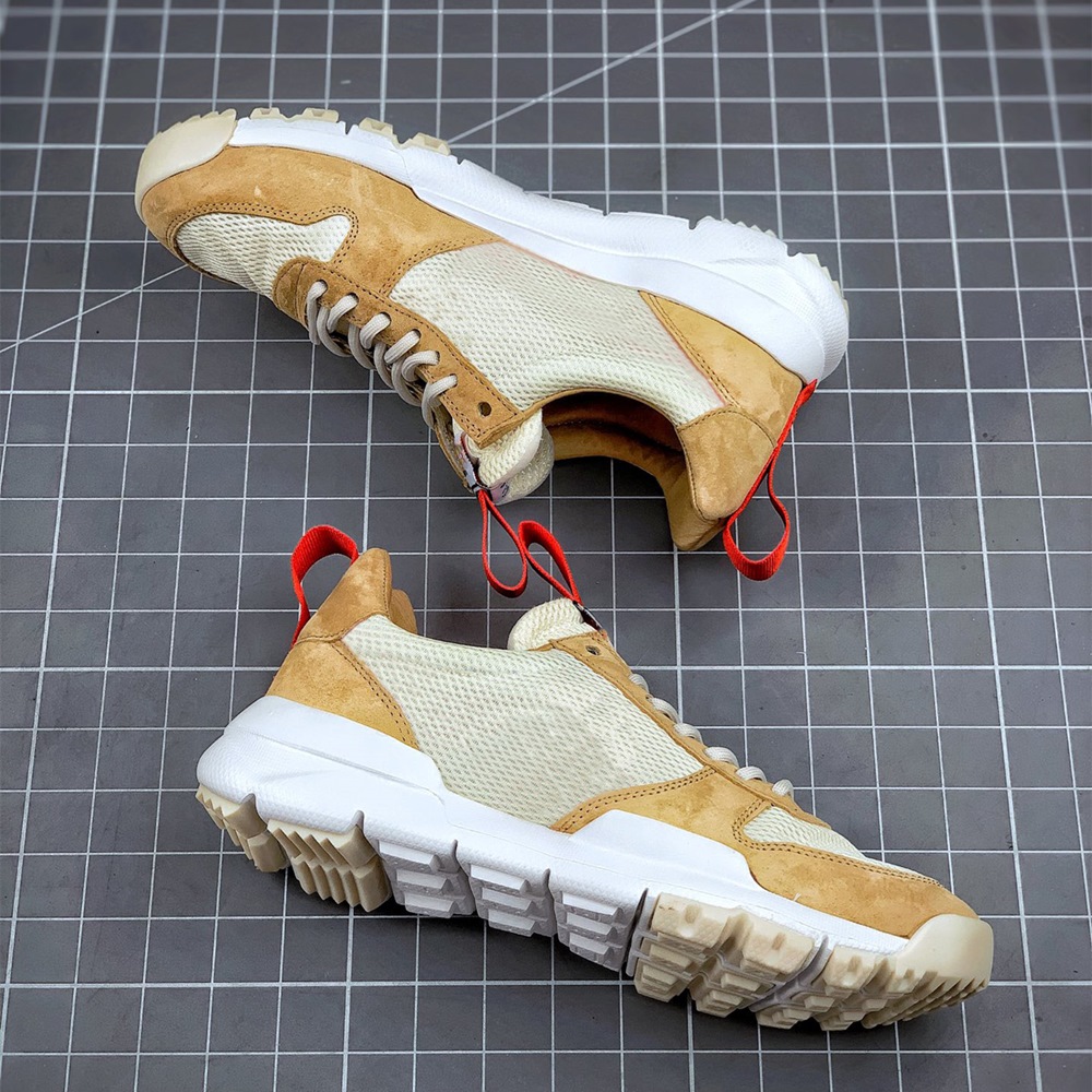 New Released Tom Sachs Craft Mars Yard TS NASA 2.0 Shoes AA2261-100 Natural/Sport Red-Maple Unisex Causal Sneakers Size 36-45, With original box
New Released Tom Sachs Craft Mars Yard TS NASA 2.0 Shoes AA2261-100 Natural/Sport Red-Maple Unisex Causal Sneakers Size 36-45, With original box