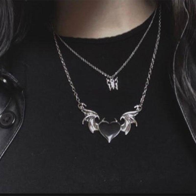 Pendant Necklaces Goth Vintage Black Love Necklace For Women Bat Wing HALLOWEEN PARTY GIFT Luxury Jewelry Wholesale, Silver
Pendant Necklaces Goth Vintage Black Love Necklace For Women Bat Wing HALLOWEEN PARTY GIFT Luxury Jewelry Wholesale, Silver
