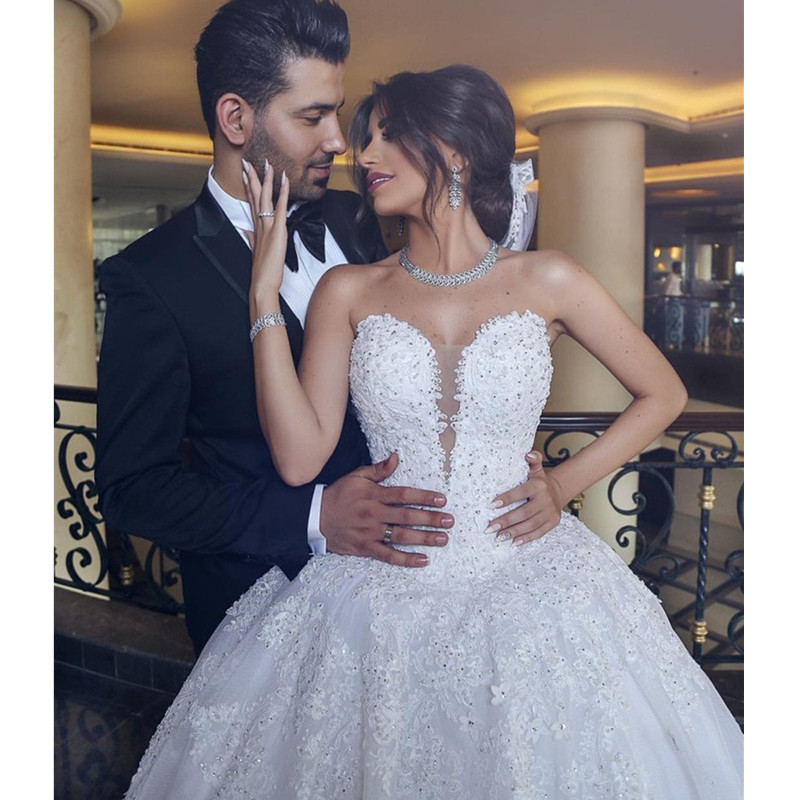 Luxurious lace V-neck Wedding Gowns Corset Bodice Sheer Ball Crystal Pearls Beads Rhinestones Tulle Bridal Dresses Custo
